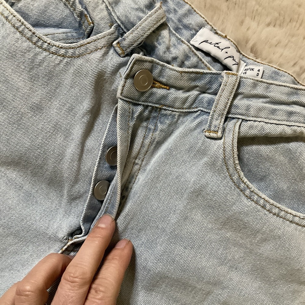 Petal & Pup Light Wash Asymmetrical Button Fly Denim Jeans Women's 0 Raw Hem‎ - Picture 6 of 10